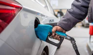 Nuevo golpe al bolsillo: anticipan una suba en naftas y gasoil por aumento impositivo