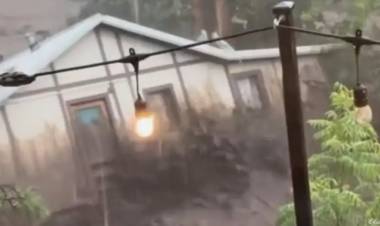 Tres muertos tras inundaciones repentinas en Ruidoso, Nuevo México