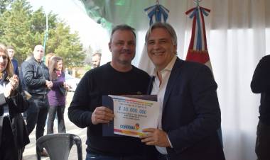San Isidro recibió aporte del gobernador Martín Llaryora