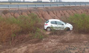 La Francia: un conductor perdió el control de su automóvil en Ruta 19