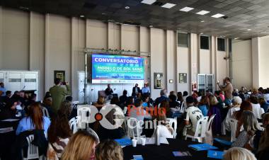 Conversatorio en el Superdomo: la prevención como clave frente a las adicciones