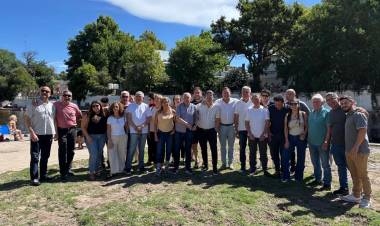 Referentes radicales se reunieron en Mina Clavero y llamaron a “reconstruir el partido desde sus valores históricos”