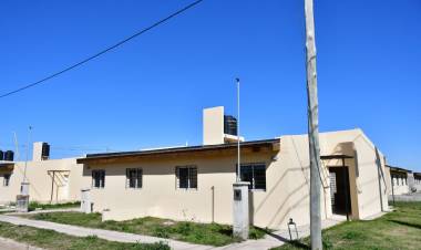 Reparación histórica: la Municipalidad entregará 21 viviendas sociales a familias que necesitaban una solución definitiva