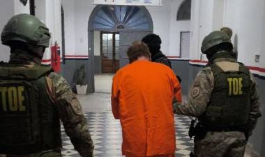Trasladaron al “Patrón” Gallardo a la cárcel de Coronda bajo un fuerte operativo de seguridad