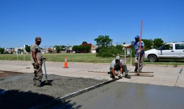 Avanzan los trabajos para completar la pavimentación de Av. Trigueros