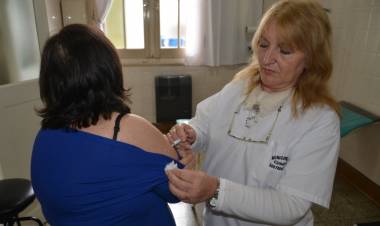 Se adelanta la vacunación con la segunda dosis de la vacuna triple viral