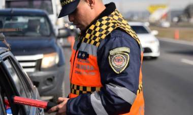 Bajan las multas de la Policía Caminera en Córdoba: los valores de las infracciones