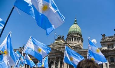 El ajuste en el Estado: el empleo público nacional cayó 18,4% en dos años