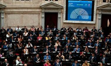 Con 135 votos, Diputados avaló la reforma laboral