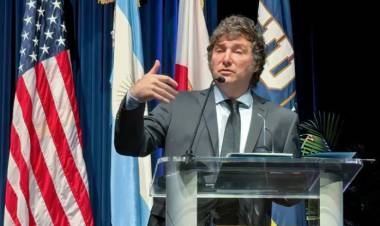 Milei comienza una semana de actividades dividida entre EE.UU. y Chile