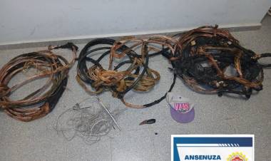 Dos jóvenes fueron arrestados tras el robo de cables en una fábrica de Seeber