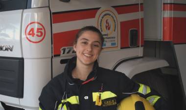 Alfonsina Carle partió hacia Venezuela para colaborar en la emergencia por el terremoto