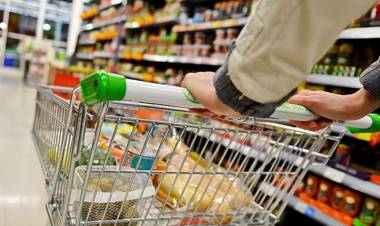 La inflación de julio fue de 2,1% y escaló al 33,8% en los últimos doce meses