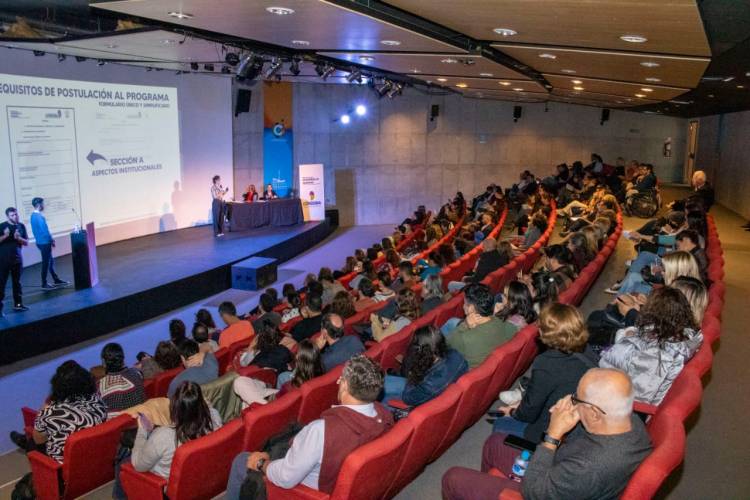 Lanzan programa de apoyo a personas con discapacidad