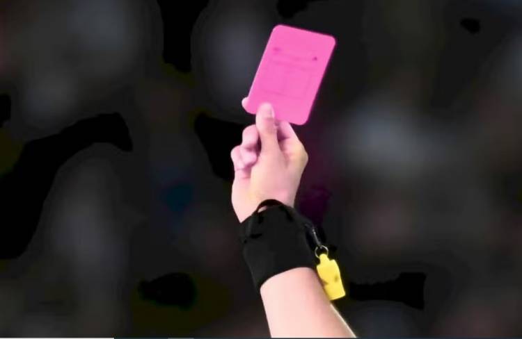 La Copa América 2024 marca un hito con la incorporación de la tarjeta rosa: ¿qué significa?