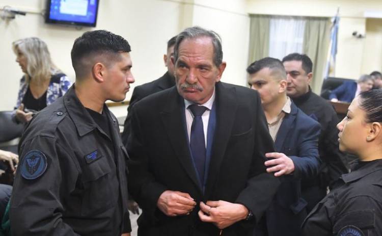 Condenaron al exgobernador Alperovich a 16 años de prisión por abusar sexualmente de su sobrina