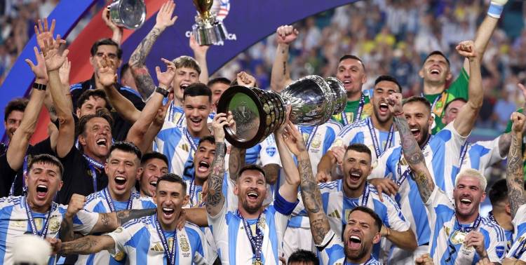 Argentina, bicampeón de la Copa América: sin Messi y con drama, la Scaloneta estiró su saga de éxitos 