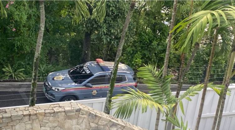 Intentaron tomar la embajada argentina en Caracas y manifestantes lo impidieron