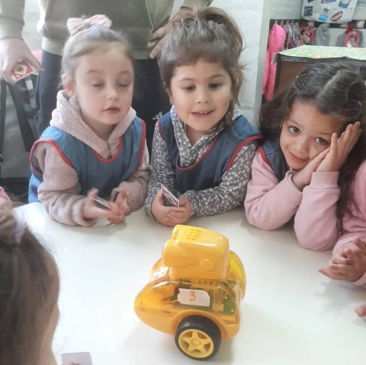 Municipio incentiva el aprendizaje de robótica en sus guarderías 