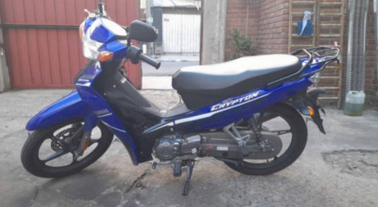 Roban motocicleta en barrio Sarmiento 