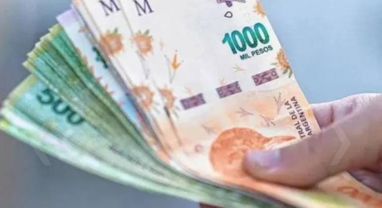 Los salarios superaron a la inflación en julio y Milei lo festejó en redes