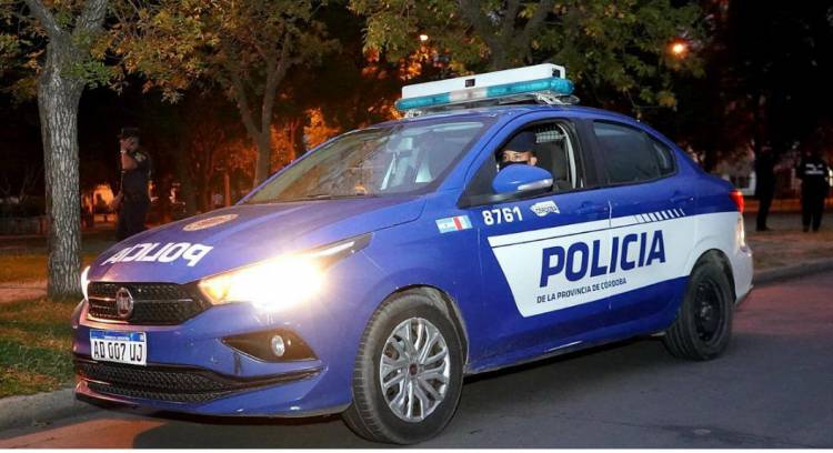 Dos personas heridas con arma de fuego en barrio Parque