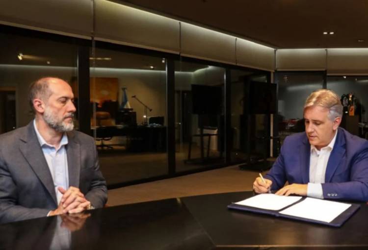 Llaryora envió a la Legislatura el proyecto de ley de adhesión al RIGI