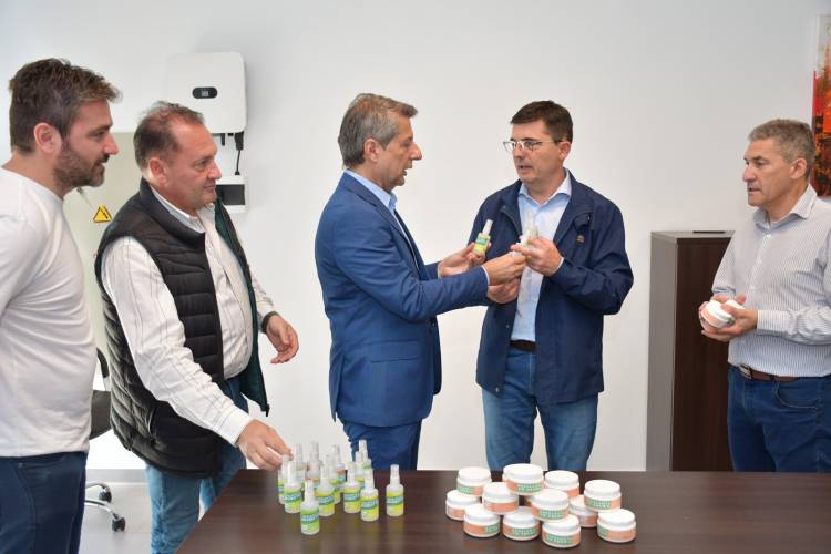 PREVENCIÓN DENGUE: El municipio realizó la primera entrega de repelentes en crema 