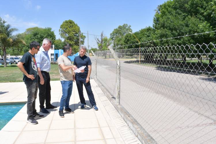 Municipio renovó el alambrado perimetral del Polideportivo 