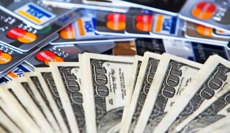 Impuesto PAIS: comprar con tarjeta en el exterior, un 30% más barato