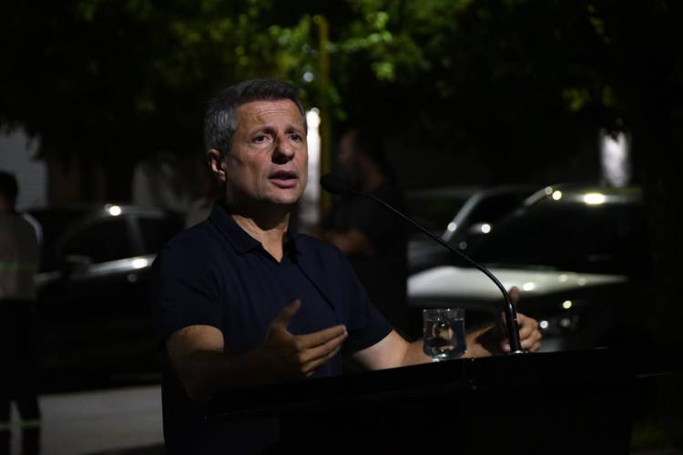 Se suman nuevas luces LED en los Barrios Chalet y Dos Hermanos 