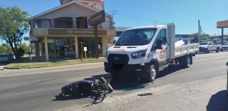 Motociclista herida en accidente de tránsito 