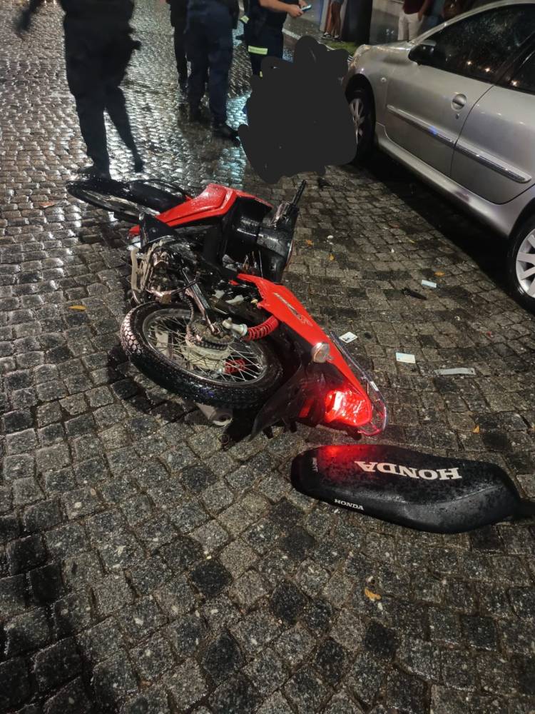 Motociclista fracturado tras accidente en el centro