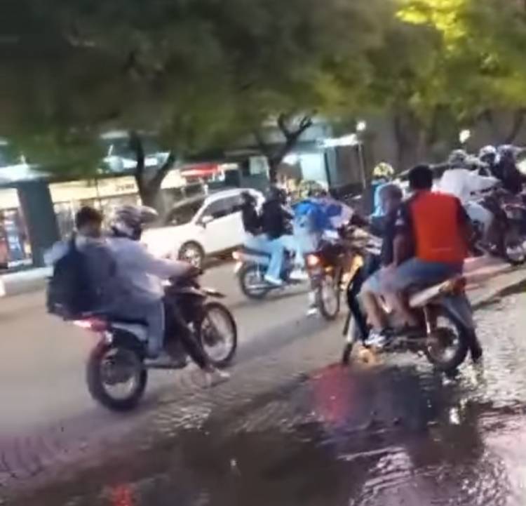 Despliegue masivo de motocicletas en San Francisco: la policía inició actuaciones