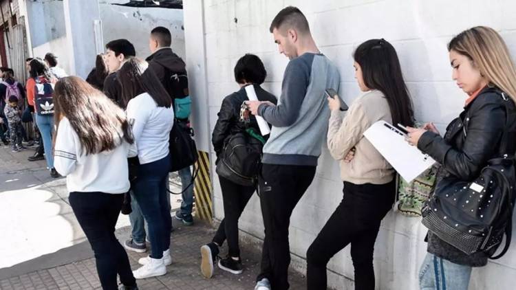 INDEC: El 42% los trabajadores argentinos tiene empleo informal
