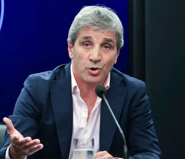 Luis Caputo: “Queremos que se usen los dólares sin dar explicaciones”
