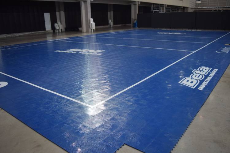 San Isidro adquirió un nuevo piso para vóley