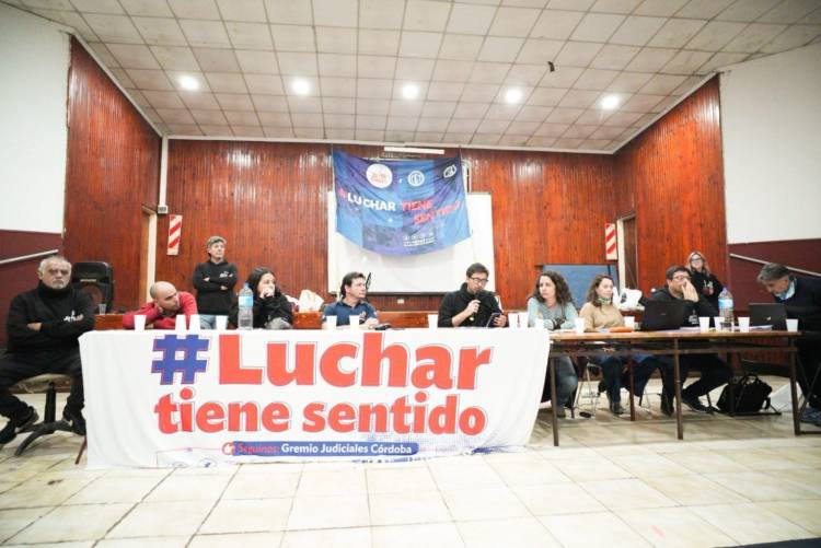 Judiciales aprobaron acuerdo de equiparación salarial