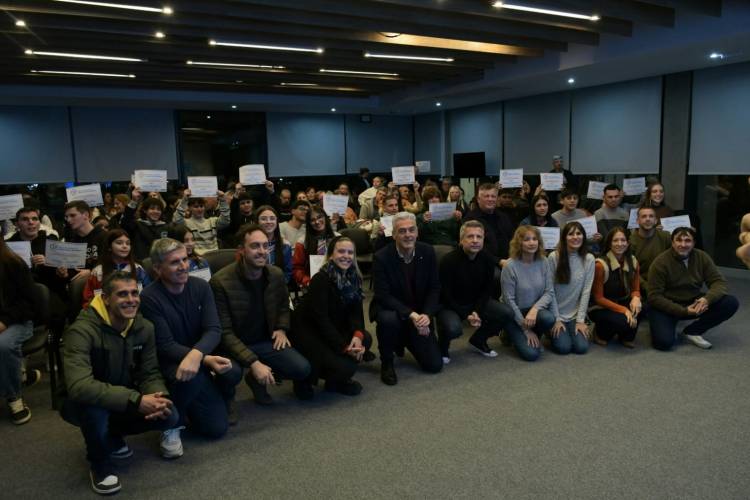 40 deportistas amateurs de la ciudad fueron becados por el municipio 