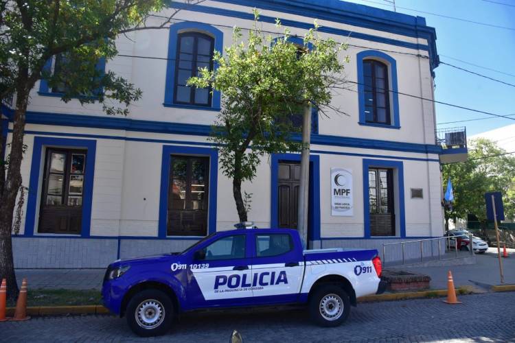 Dos mujeres fueron detenidas en flagrancia robando en un autoservicio 