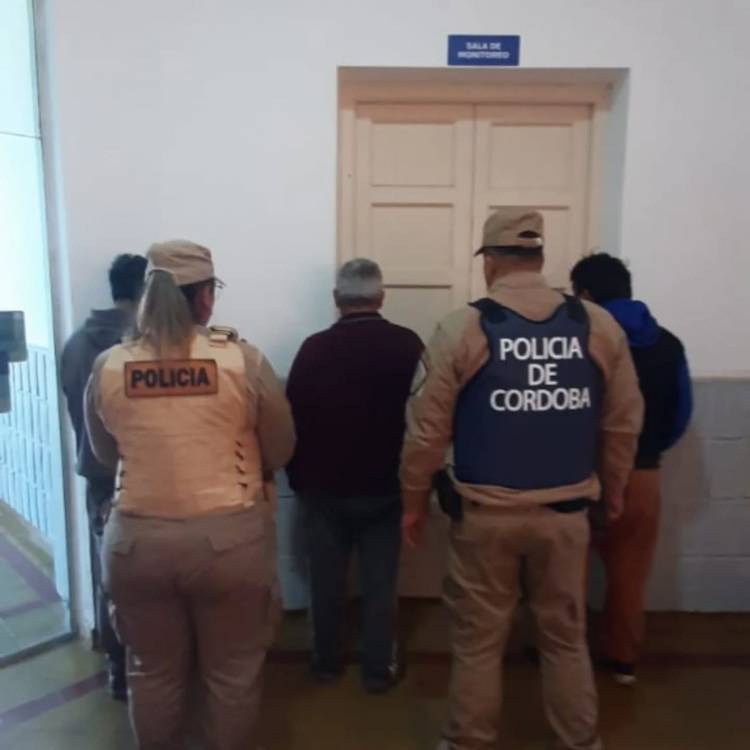 Tres hombres  detenidos en zona rural de Porteña por faenamiento clandestino y transporte ilegal de carne