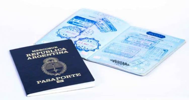 Cómo darte cuenta si tu pasaporte argentino tiene fallas: las claves para verificarlo