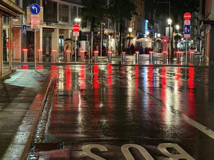 El Centro Cívico de San Francisco se inspira en ciudades europeas con mojones que ordenarán el tránsito 