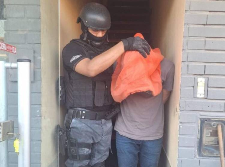 Arroyito: un detenido por vender cocaína y marihauna en inmediaciones a su vivienda
