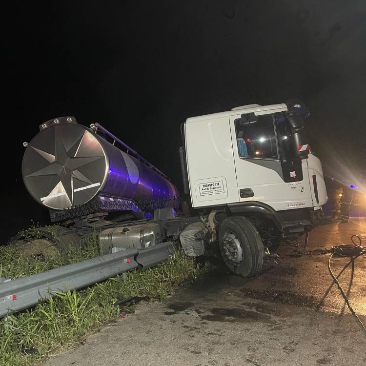 Accidente en la Autovía 19 dejó importantes daños materiales
