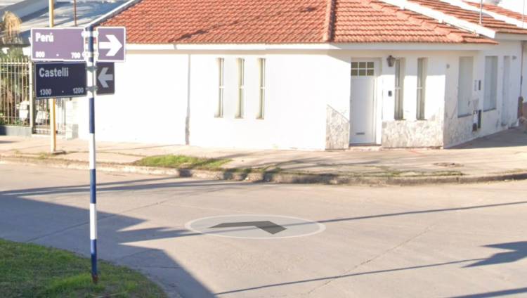Accidente entre una moto y una bicicleta en la mañana del lunes