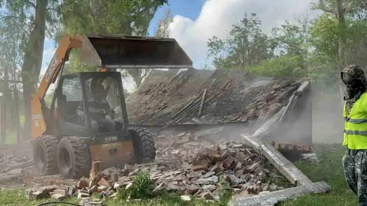 Derribaron cuatro búnkeres narco en Frontera