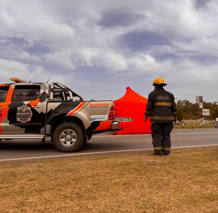 Un ciclista murió tras ser atropellado por un auto en Arroyito