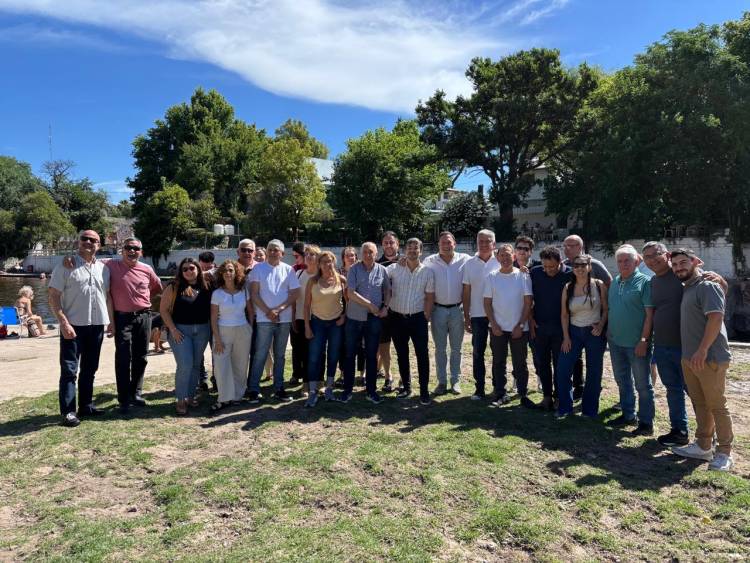 Referentes radicales se reunieron en Mina Clavero y llamaron a “reconstruir el partido desde sus valores históricos”