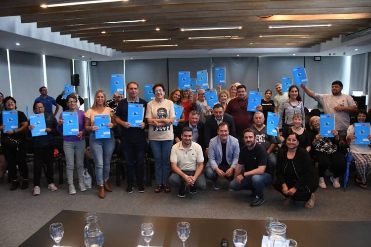 Se entregaron 33 escrituras del programa “Tu Casa, Tu Escritura”